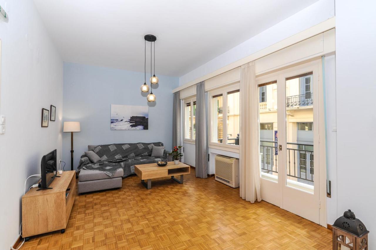 The Elegant. Spacious City Center Apartment. Iráklio Kültér fotó
